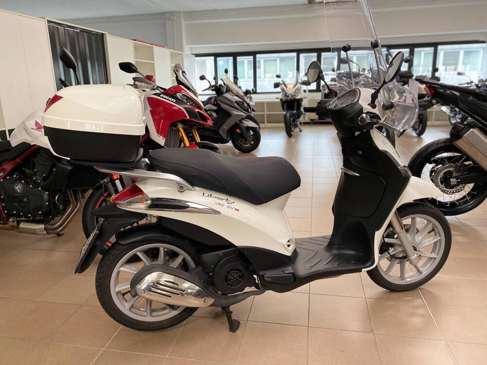 Piaggio Liberty 150 3V Full Optional (2013 - 15) (2)