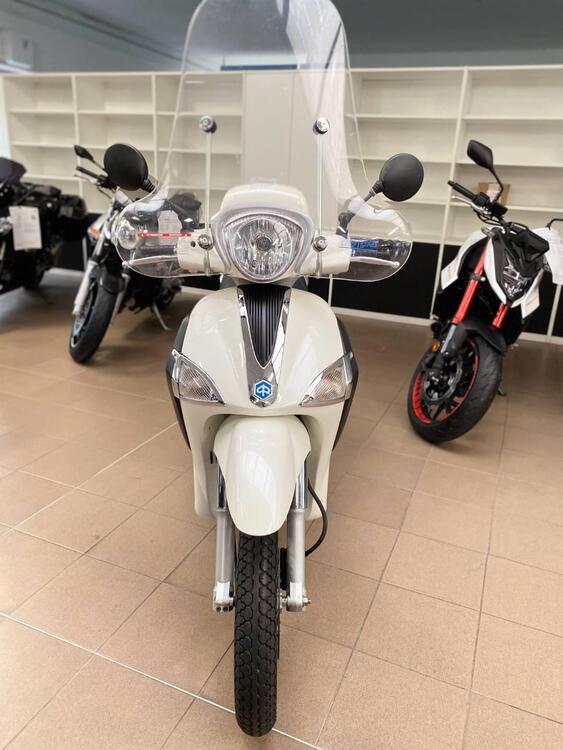 Piaggio Liberty 150 3V Full Optional (2013 - 15) (5)