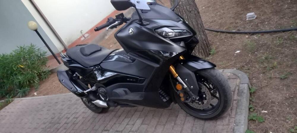 Yamaha T-Max 560 (2022 - 24) (4)