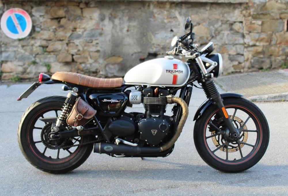 Triumph Street Twin 900 (2016)