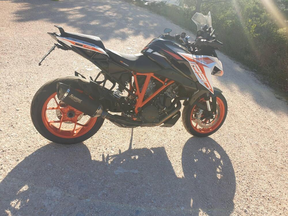 KTM 1290 Super Duke GT (2019 - 20) (3)