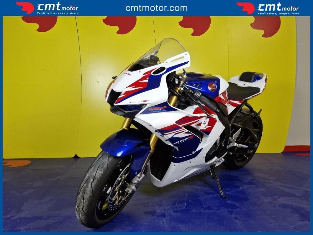 Honda CBR 1000 RR-R Fireblade SP 30th Anniversary (2022 - 23) (2)