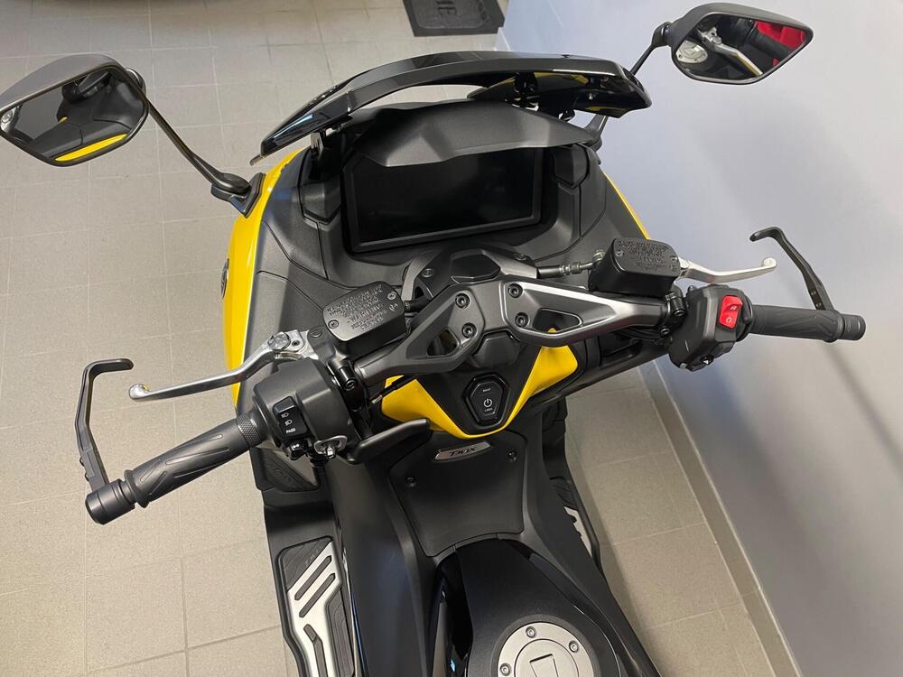 Yamaha T-Max 560 (2022 - 24) (2)