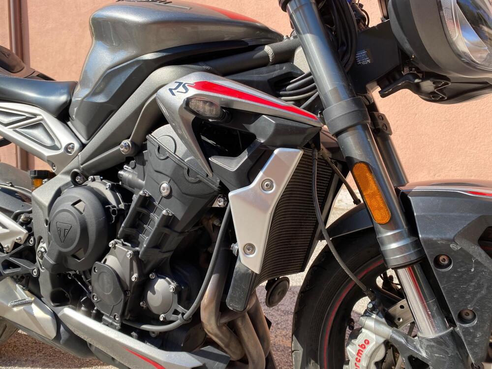 Triumph Street Triple RS (2020 - 22) (4)