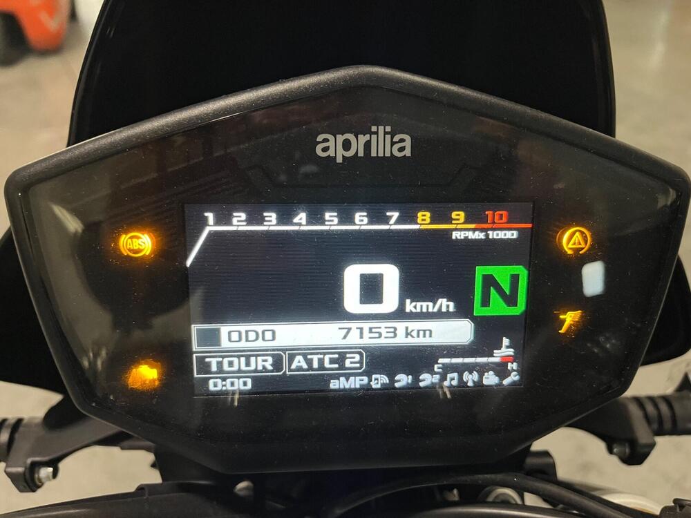 Aprilia Dorsoduro 900 (2017 - 20) (4)