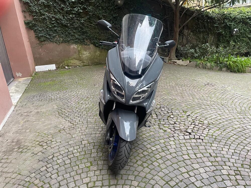 Suzuki Burgman 400 (2022 - 25) (4)