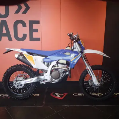 Husqvarna FE 250 Heritage (2025) nuova