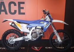 Husqvarna FE 250 Heritage (2025) nuova