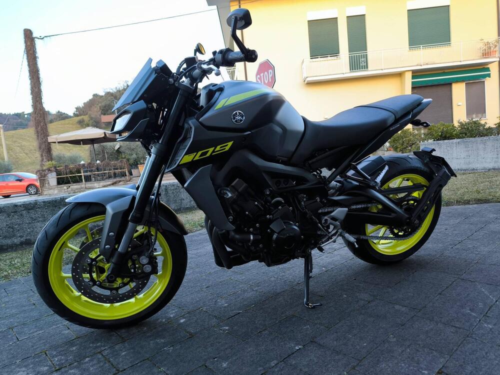 Yamaha MT-09 (2017 - 20) (3)