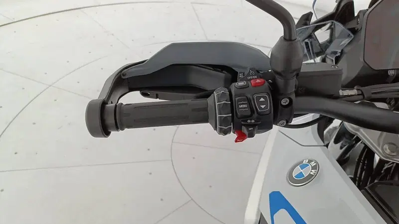 Bmw R 1300 GS (2023 - 26) (9)