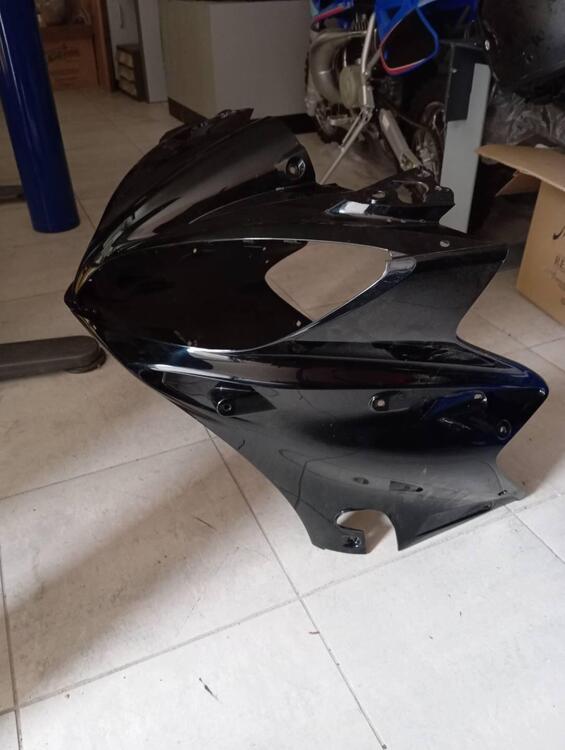 CUPOLINO ANTERIORE YAMAHA FZ6S 2004 (3)