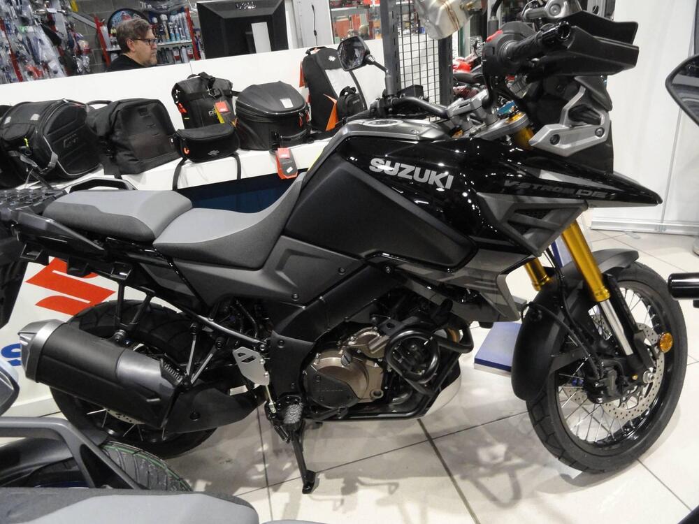 Suzuki V-Strom 1050DE (2023 - 25)