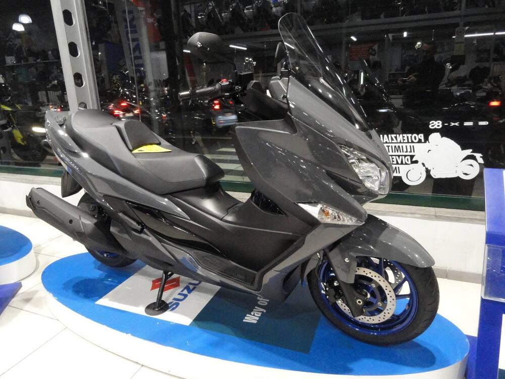 Suzuki Burgman 400 (2022 - 25)