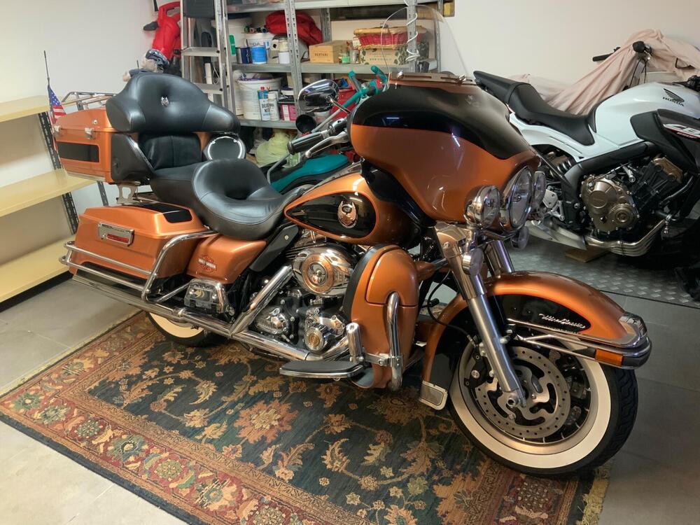 Harley-Davidson 1584 Electra Glide Standard (2008 - 10) - FLHT (2)