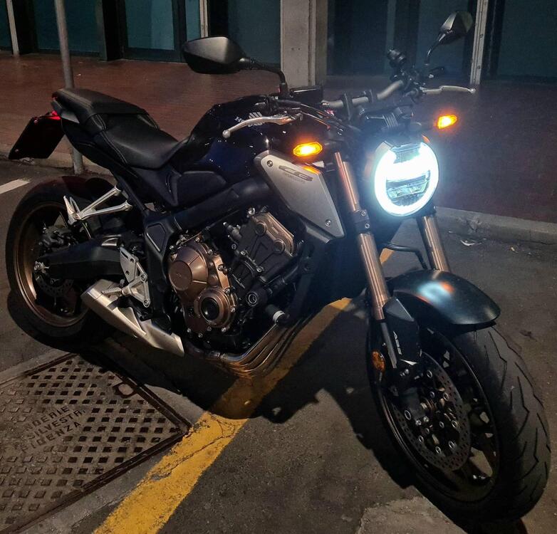 Honda CB 650 R (2019 - 20) (5)