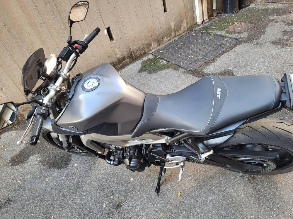 Yamaha MT-09 (2013 - 15) (3)