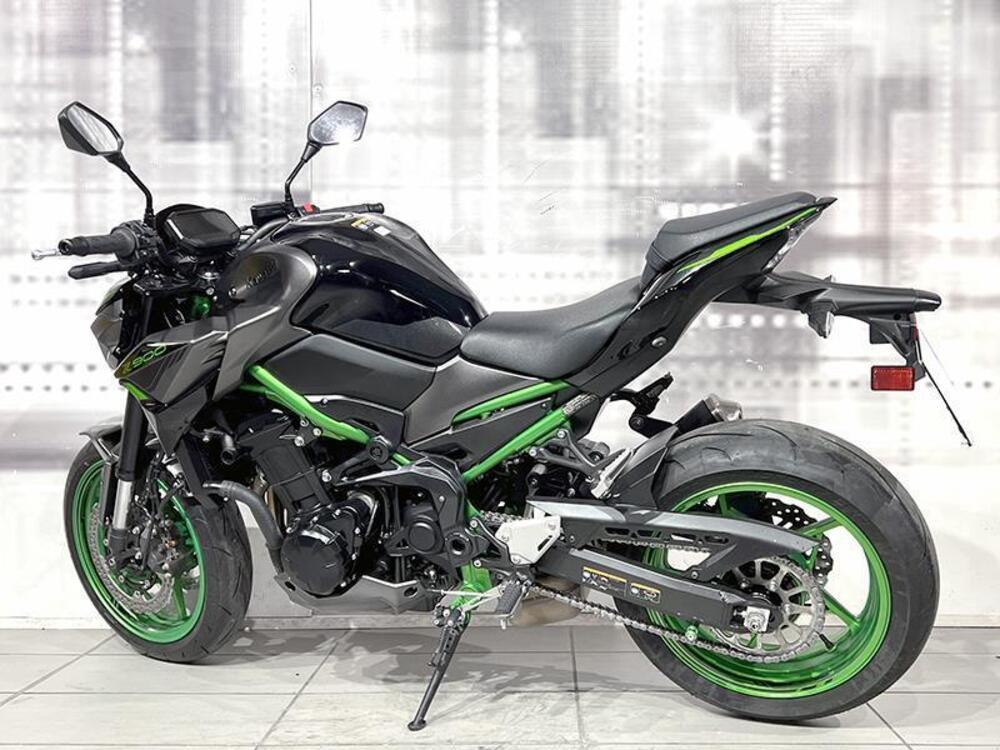 Kawasaki Z 900 (2021 - 24) (2)