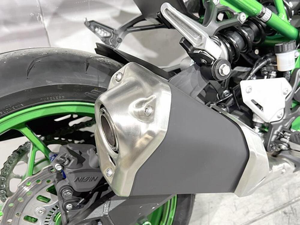 Kawasaki Z 900 (2021 - 24) (4)