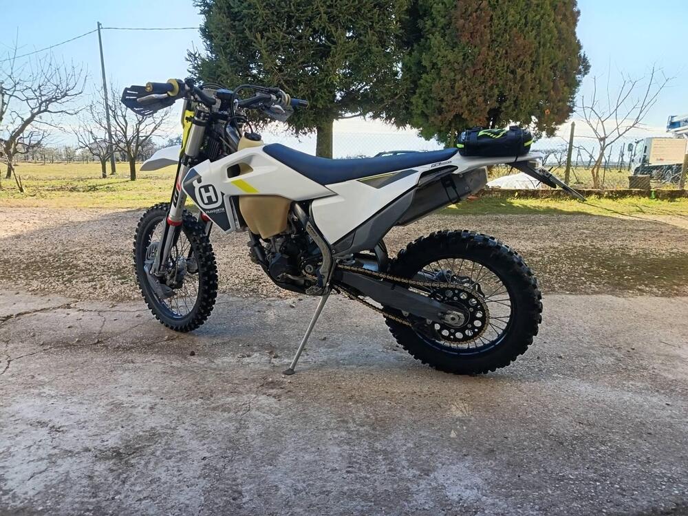 Husqvarna FE 250 (2022) (2)