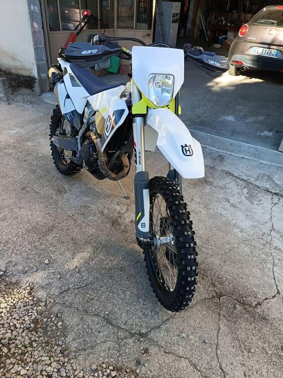 Husqvarna FE 250 (2022) (3)