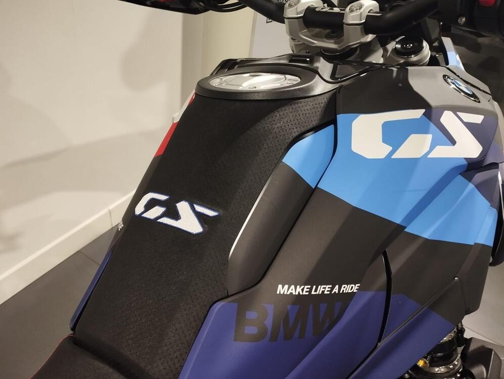 Bmw R 1300 GS Triple Black (2023 - 25) (4)