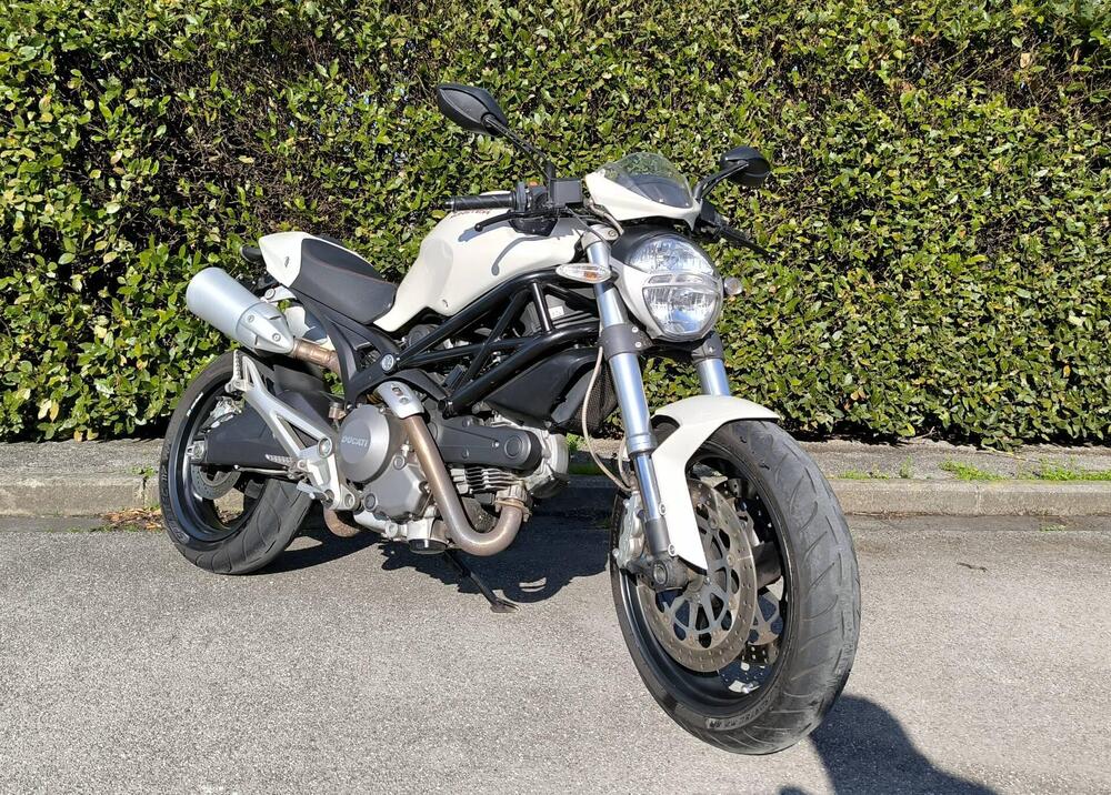 Ducati Monster 696 Plus (2007 - 14)