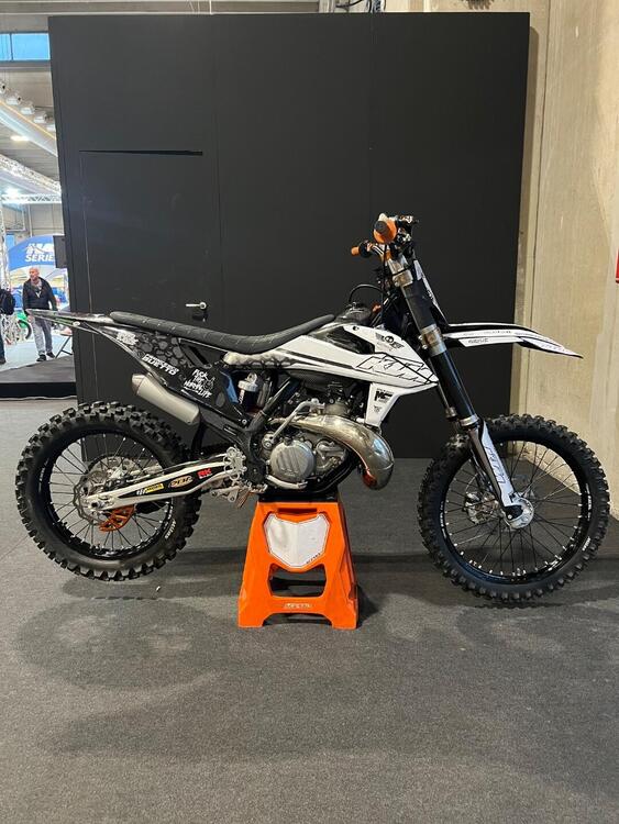 KTM 250 SX (2019) (2)