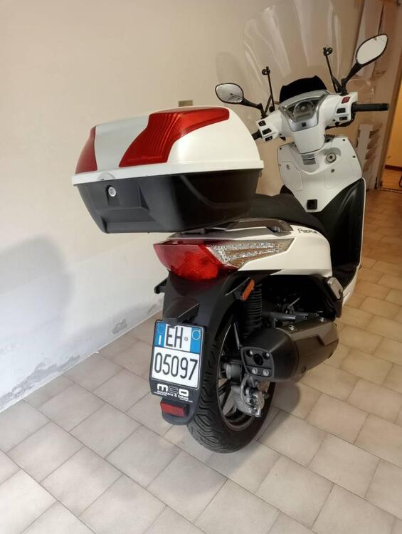 Kymco People 300i GT ABS (2016 - 20) (2)