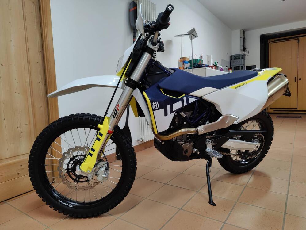 Husqvarna 701 Enduro (2023 - 25) (3)