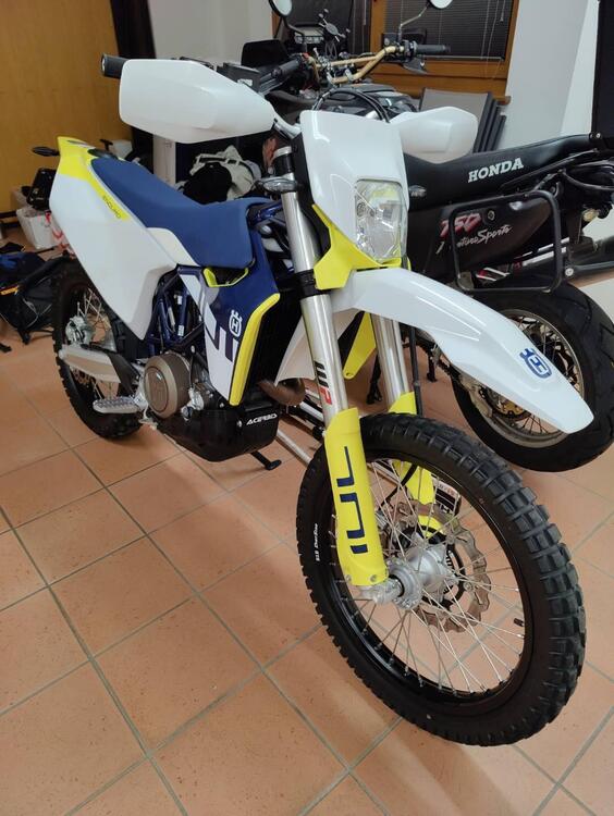 Husqvarna 701 Enduro (2023 - 25) (4)