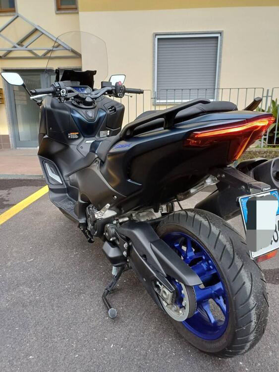 Yamaha T-Max 560 (2022 - 24) (4)