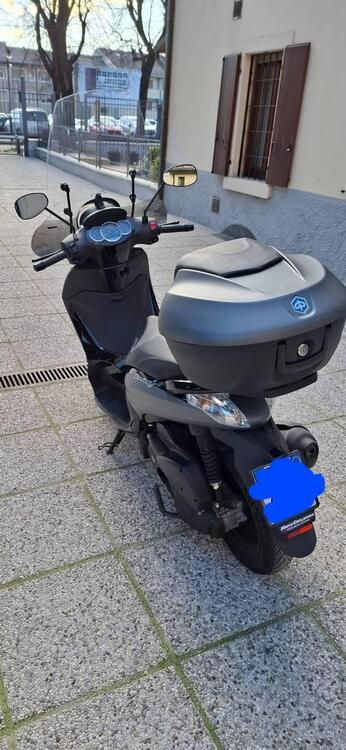 Piaggio Beverly 300 i.e. ABS-ASR (2016 - 20) (3)