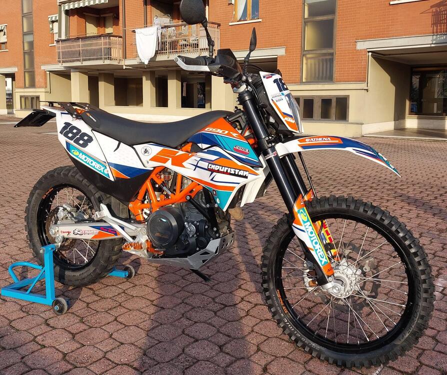 KTM 690 Enduro R (2012 - 17) (2)