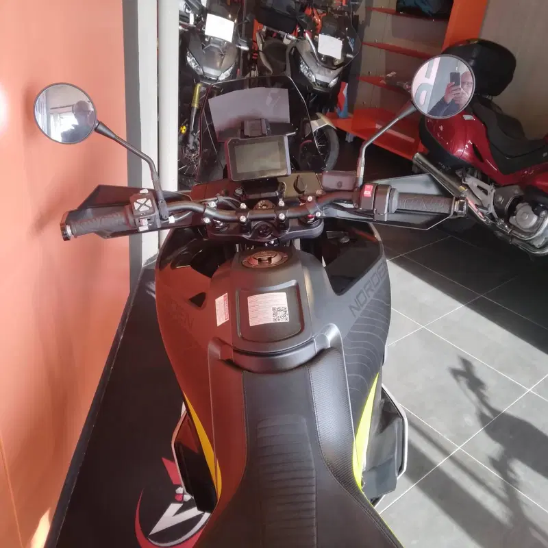 Husqvarna Norden 901 (2022 - 26) (3)
