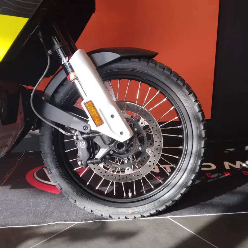 Husqvarna Norden 901 (2022 - 26) (6)