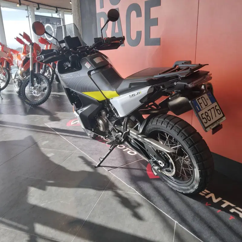 Husqvarna Norden 901 (2022 - 26) (11)