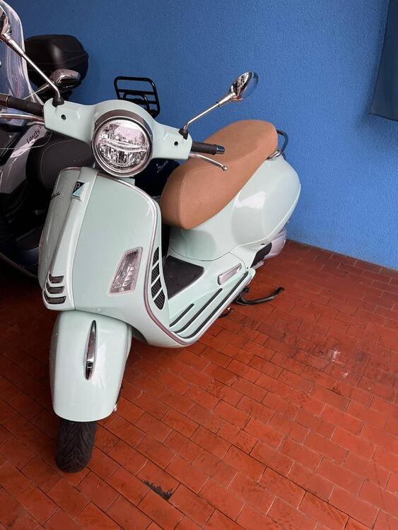 Vespa GTS 300 Hpe (2021 - 22) (2)