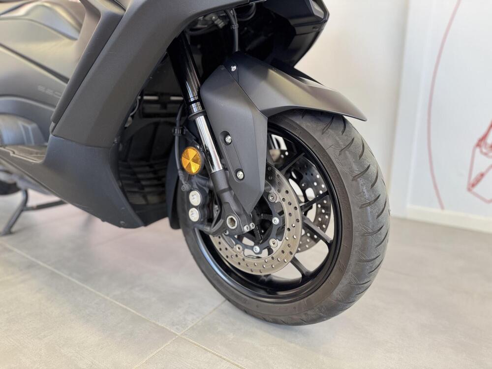 Yamaha T-Max 560 (2022 - 24) (3)