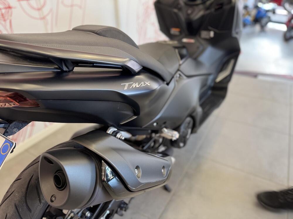 Yamaha T-Max 560 (2022 - 24) (5)