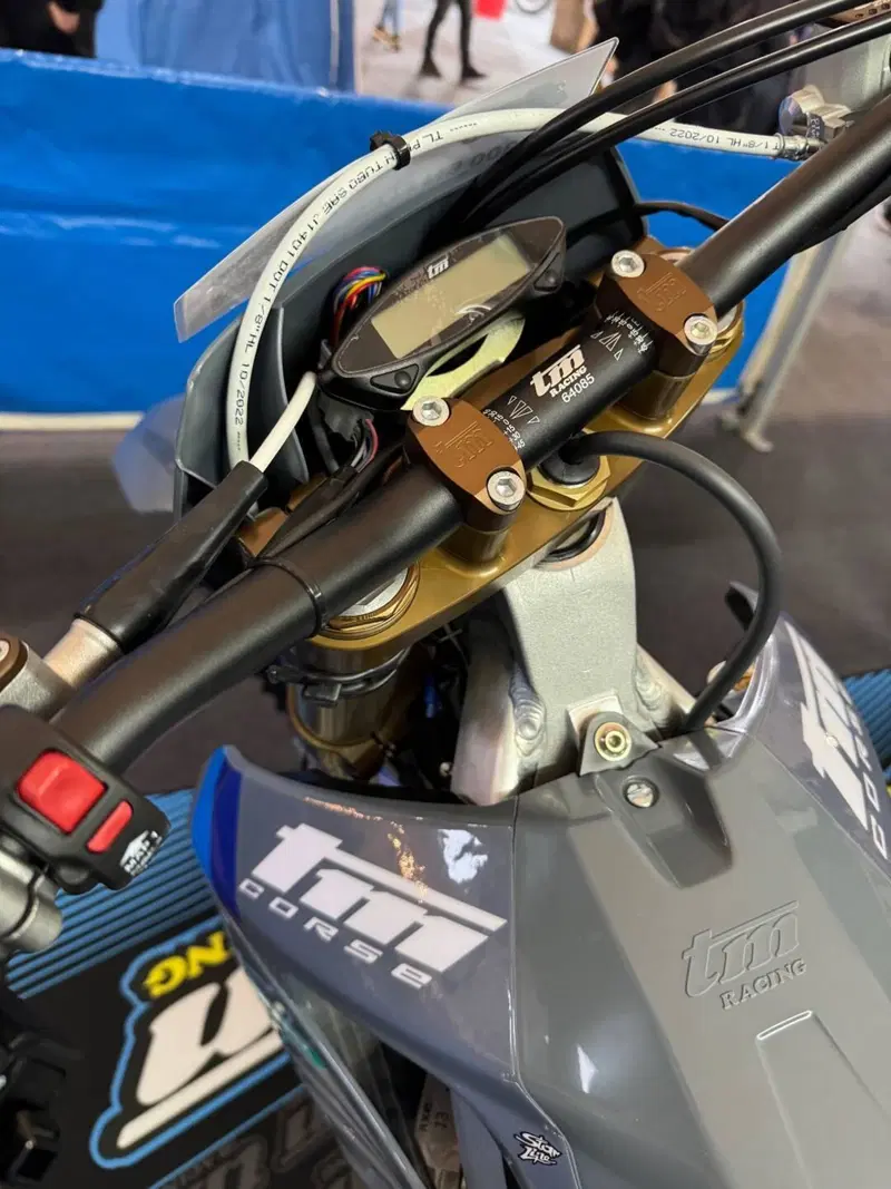 Tm Moto EN 300 ES Fi 4T (2026) (3)