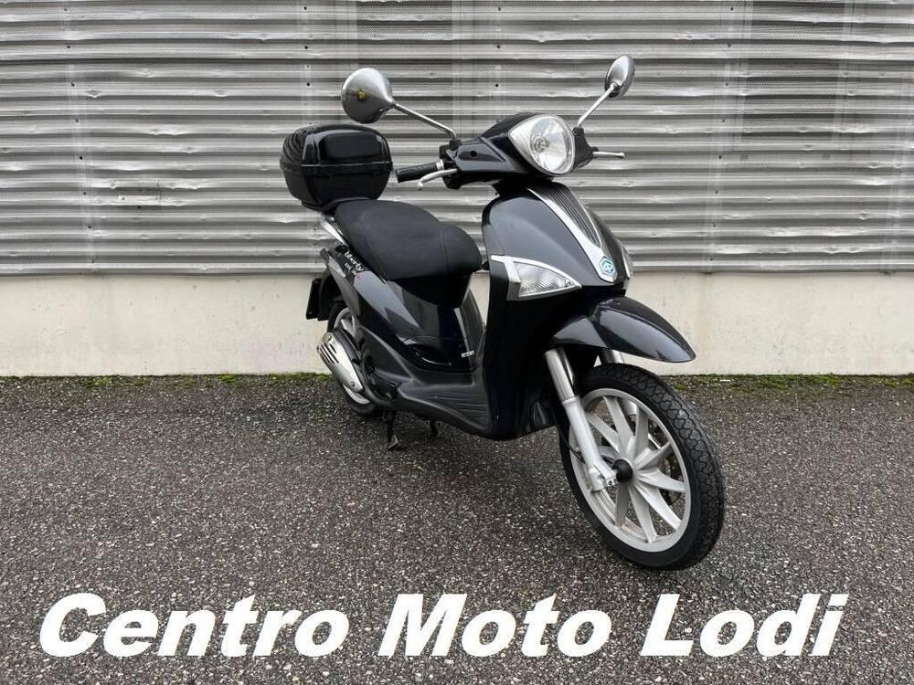 Piaggio Liberty 125 3V Full Optional (2013 - 15) (2)