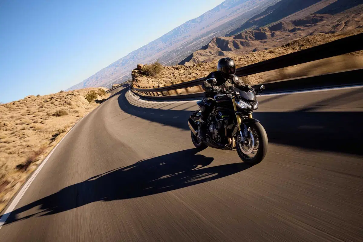 Triumph Speed Triple 1200 RS 2025: la più potente, tecnologica e affilata di sempre. Ecco come cambia [VIDEO e GALLERY] (15)