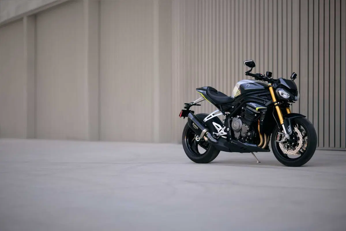 Triumph Speed Triple 1200 RS 2025: la più potente, tecnologica e affilata di sempre. Ecco come cambia [VIDEO e GALLERY] (25)