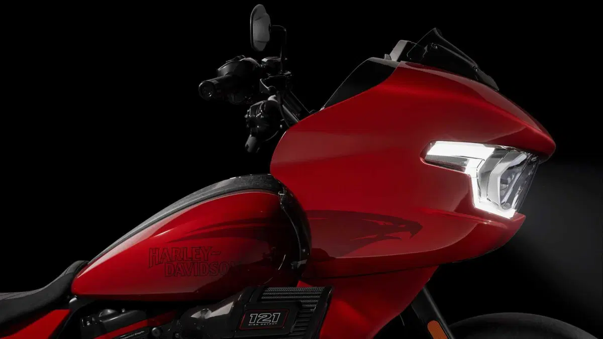 Harley-Davidson CVO - Custom Vehicle Operations CVO Road Glide ST (2025) (4)