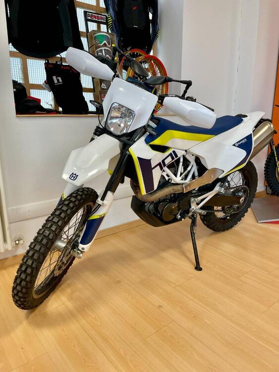 Husqvarna 701 Enduro (2017 - 19) (5)