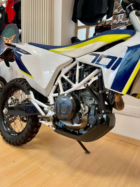 Husqvarna 701 Enduro (2017 - 19) (3)