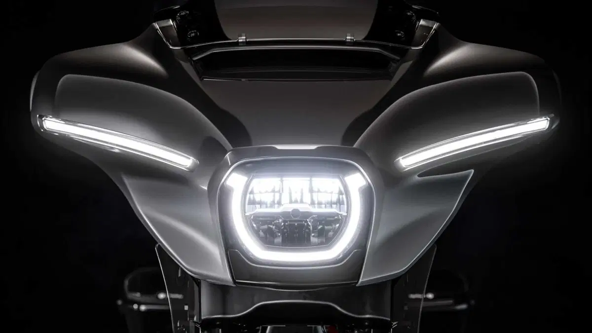 Harley-Davidson CVO - Custom Vehicle Operations CVO Street Glide (2025) (4)