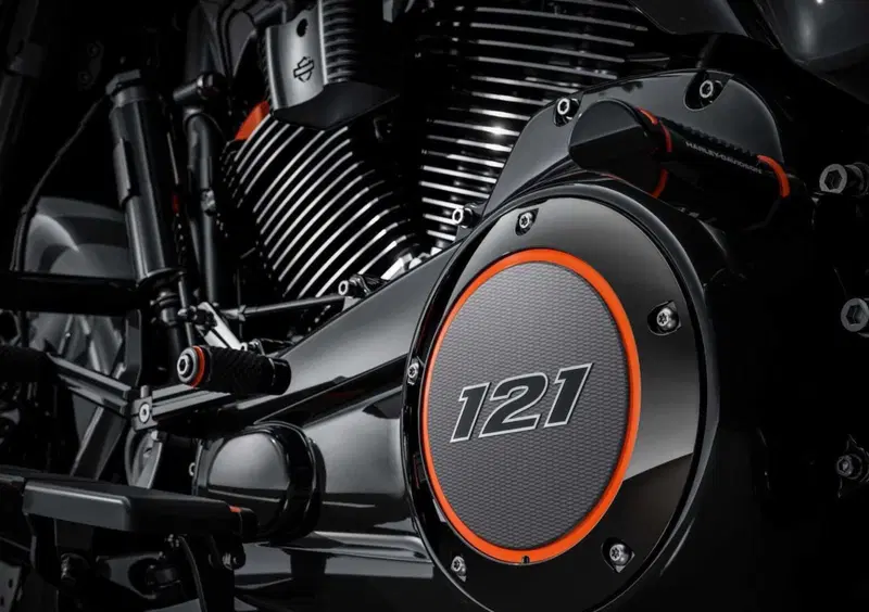 Harley-Davidson CVO - Custom Vehicle Operations CVO Street Glide (2025) (9)