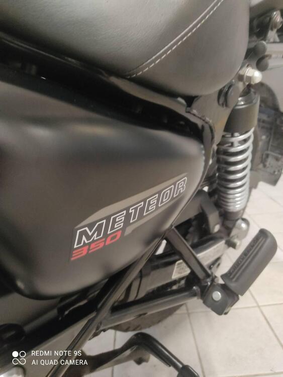 Royal Enfield Meteor 350 Stellar (2021 - 25) (4)