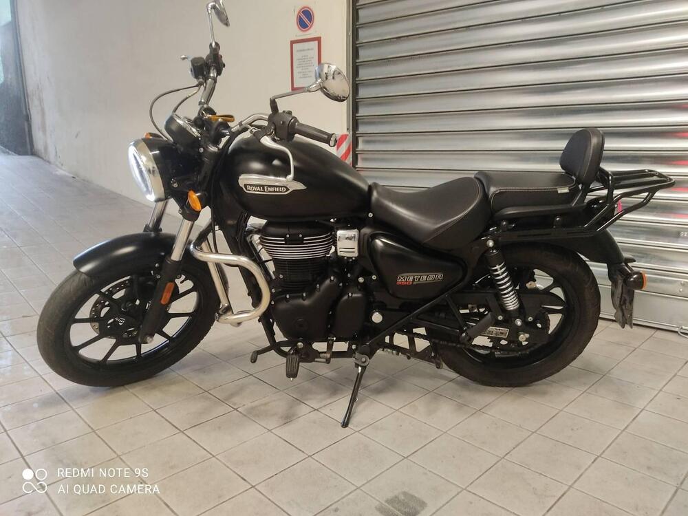 Royal Enfield Meteor 350 Stellar (2021 - 25) (2)